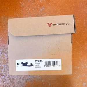 Vivobarefoot Atani sandal NWB 42 womens black